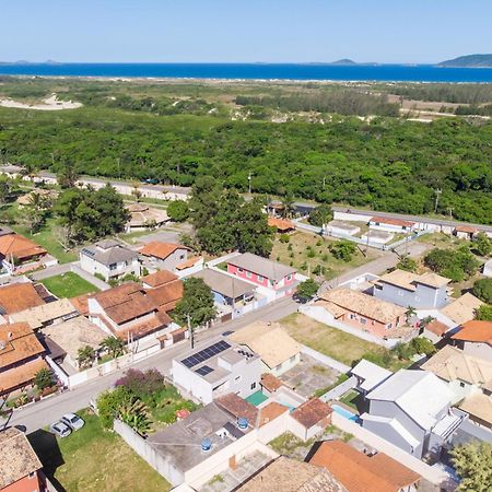 Refugio Tropical Casa De Praia Com Piscina Aquecida E 4 Suites E Garagem 3 Carros, 800 Mtrs Da Praia Internet 700 Mbps, Condominio Privado Com Pista De Skate , Quadra De Futevolei , Campos E Quadras De Futebol! Кабу-Фриу Экстерьер фото